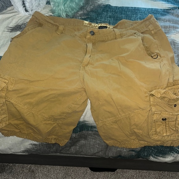 Men’s cargo shorts - Picture 1 of 3